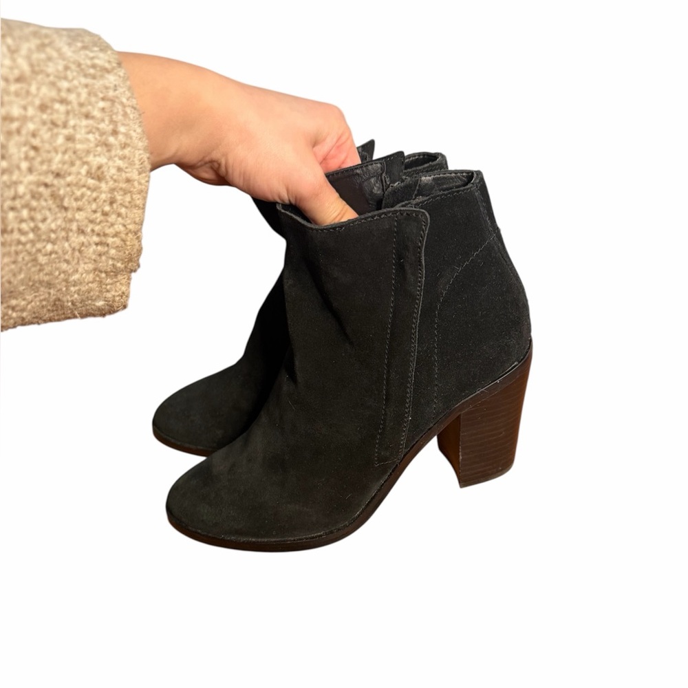 Dolce Vita Stunna Suede Black Ankle Boots - Picture 3 of 6
